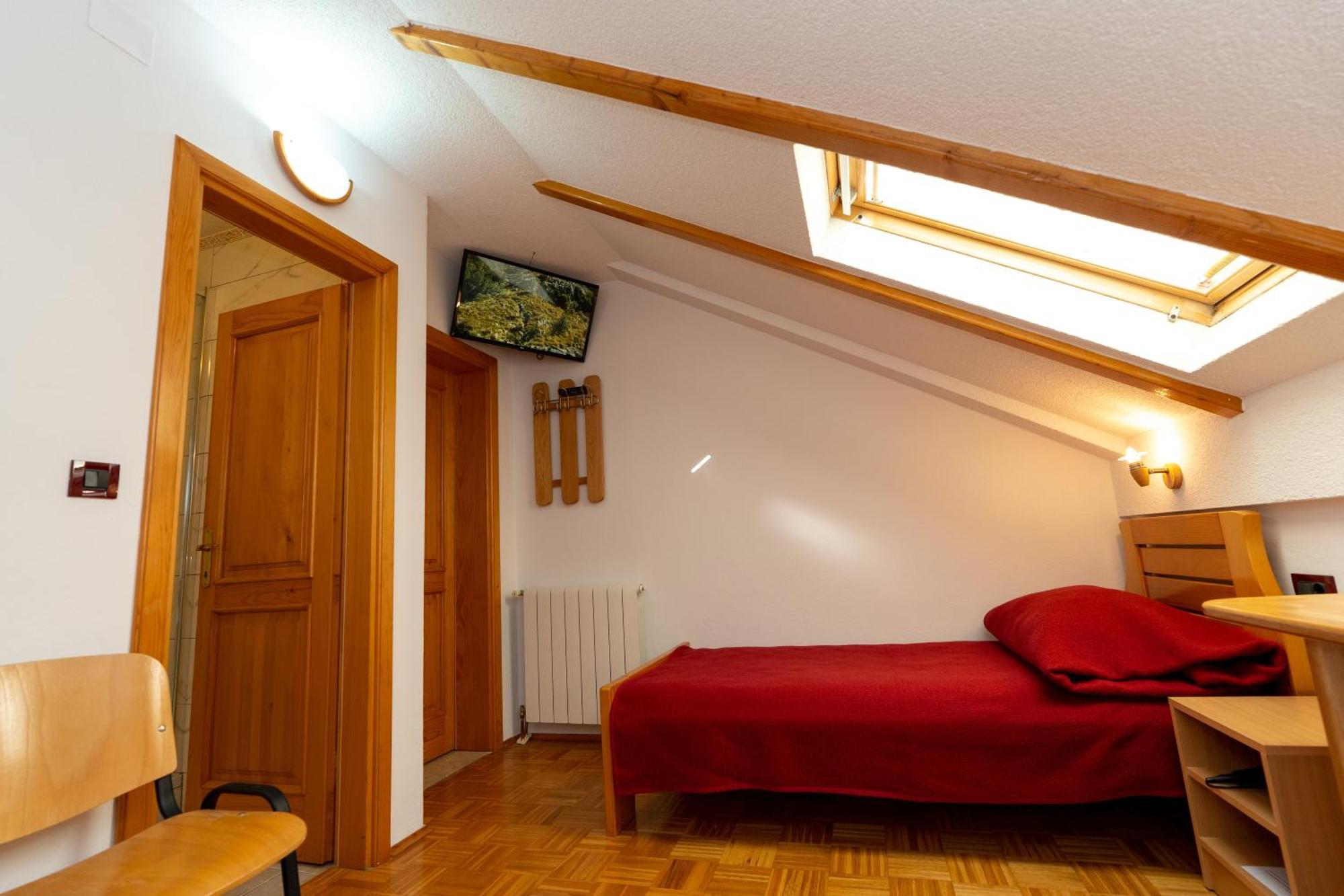 Apartman Miramare โอโทชาส ภายนอก รูปภาพ