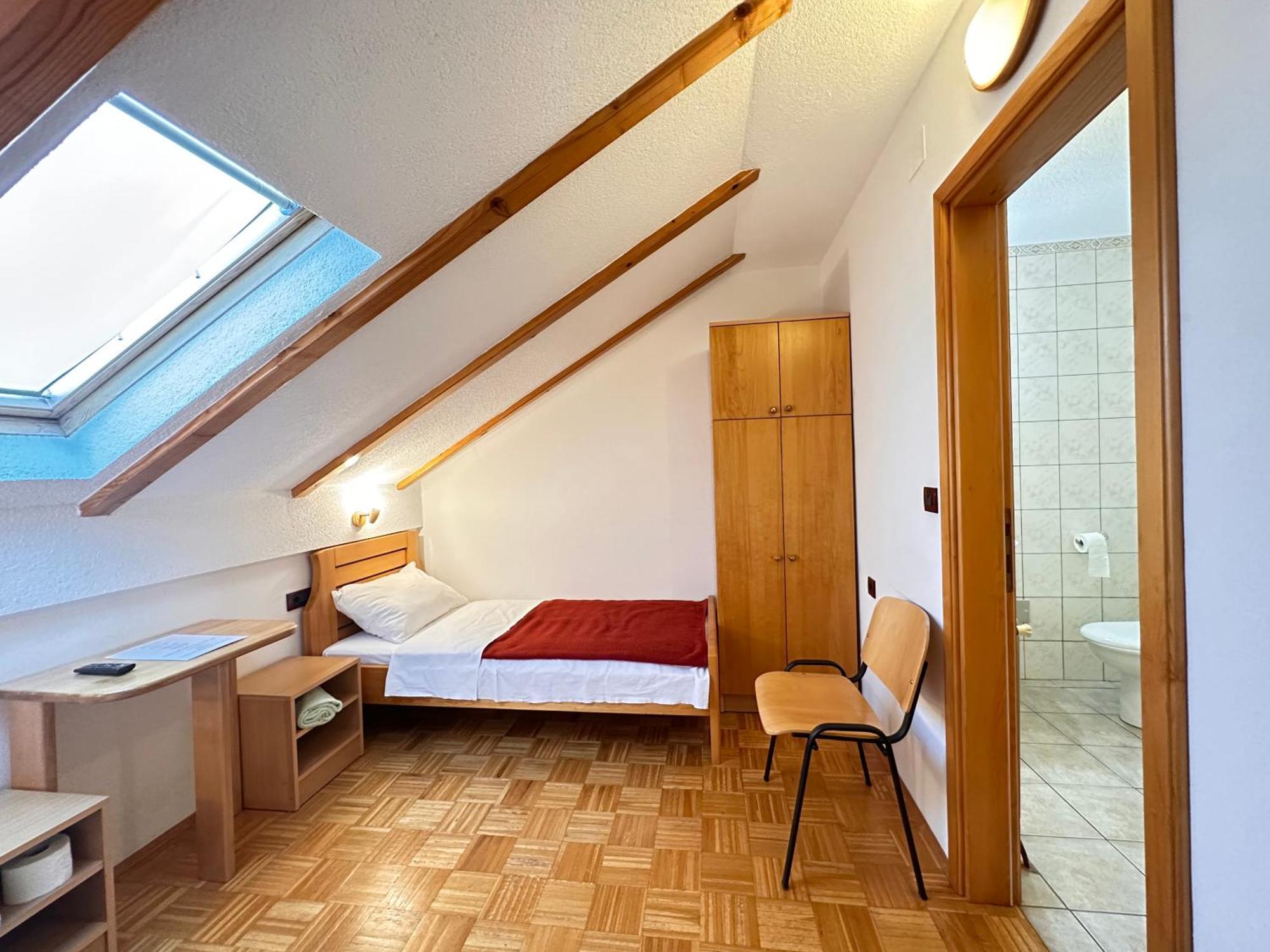 Apartman Miramare โอโทชาส ภายนอก รูปภาพ