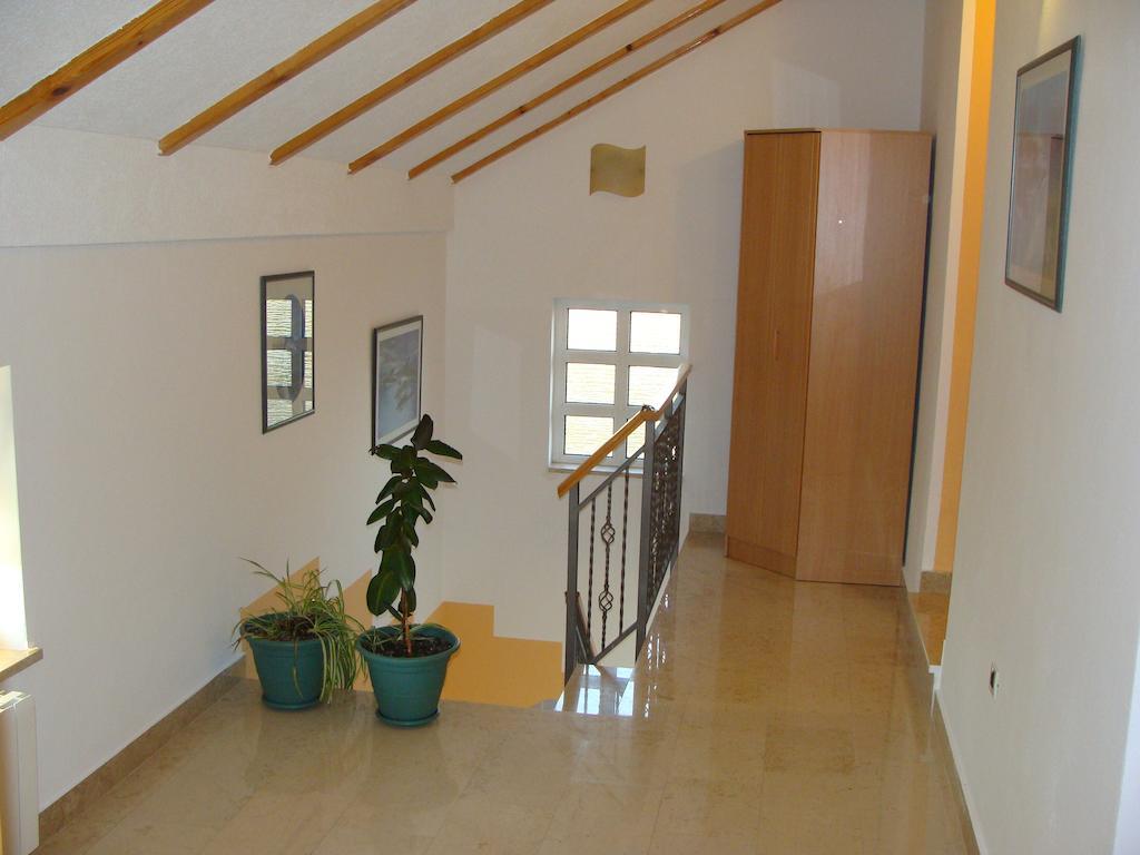 Apartman Miramare โอโทชาส ภายนอก รูปภาพ
