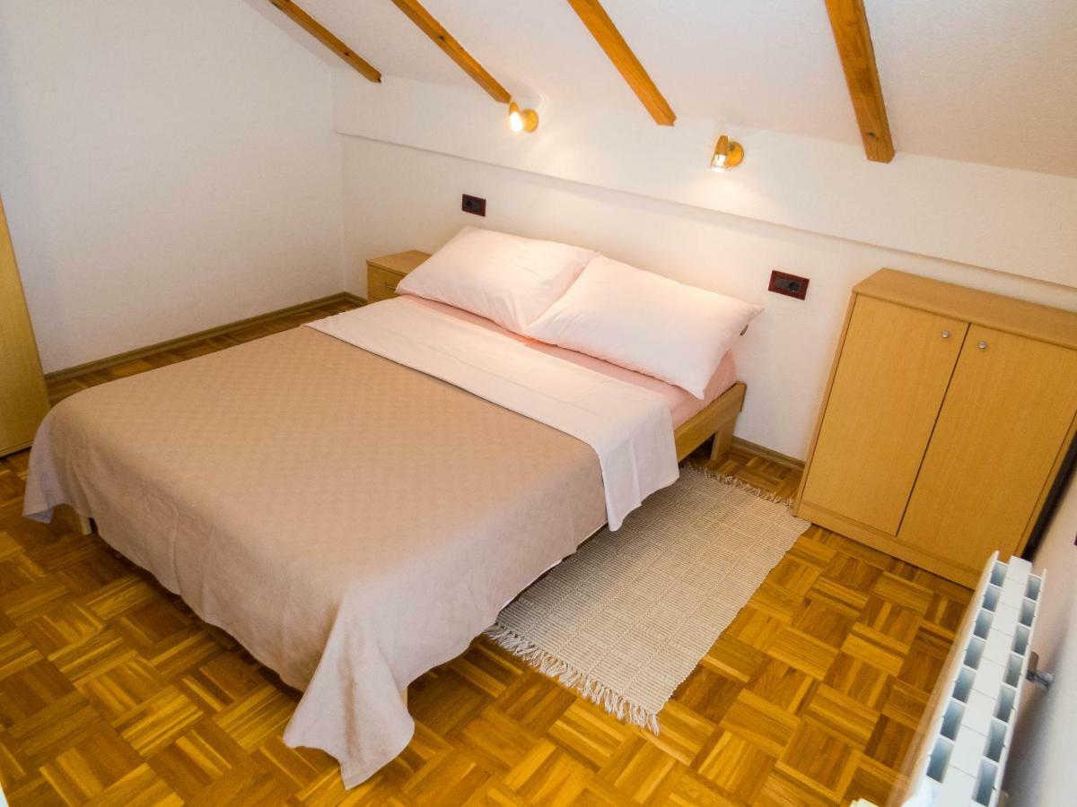 Apartman Miramare โอโทชาส ภายนอก รูปภาพ